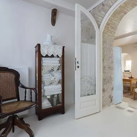 Large Traditional Captains House Apartment Galaxidi